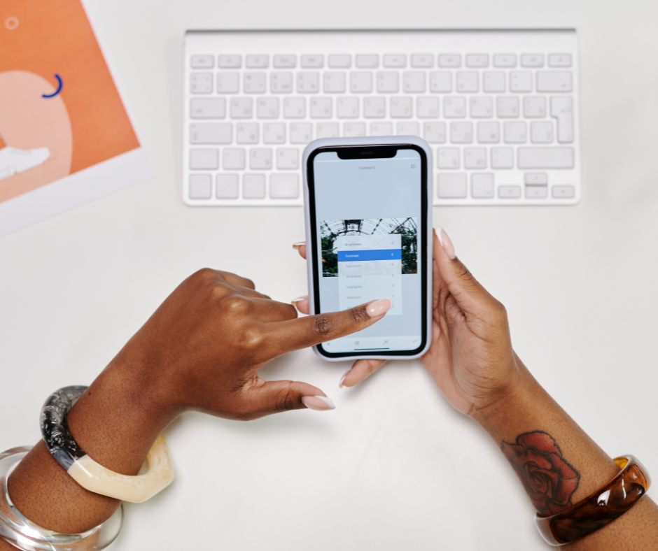 What's the difference between workflows and sequences in HubSpot?
